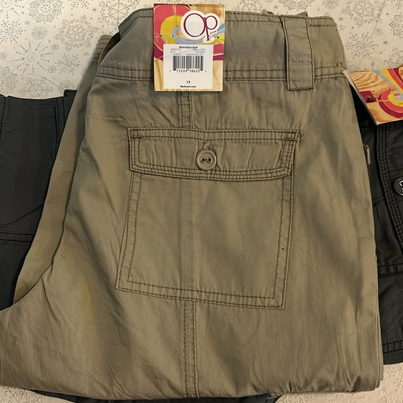 NWT 2 pair OP Rouched crop - Picture 7 of 9